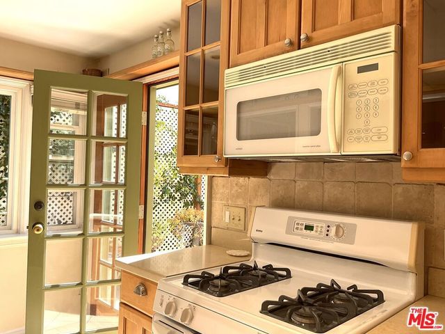 5262 N Willowcrest Avenue, Los Angeles, CA 91601