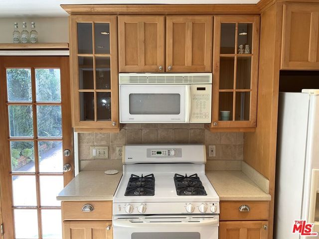 5262 N Willowcrest Avenue, Los Angeles, CA 91601