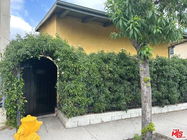 5262 N Willowcrest Avenue, Los Angeles, CA 91601