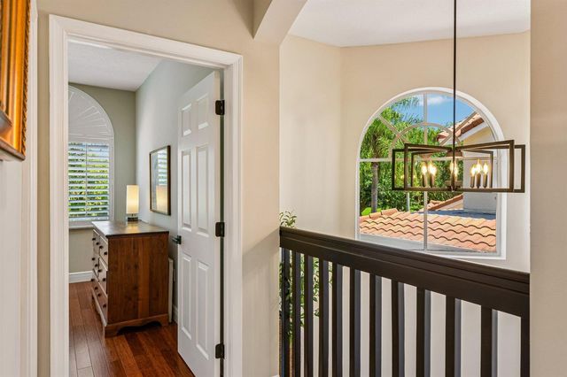 692 W Palm Aire Drive, Pompano Beach, FL 33069