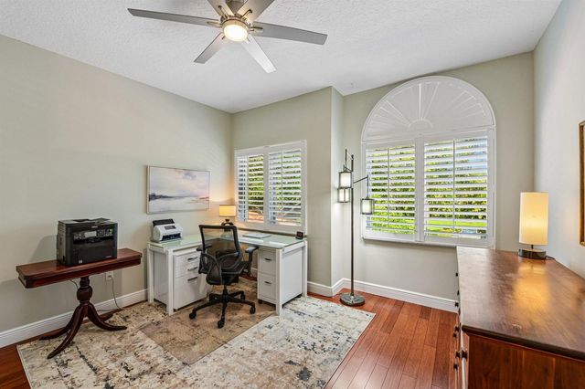 692 W Palm Aire Drive, Pompano Beach, FL 33069