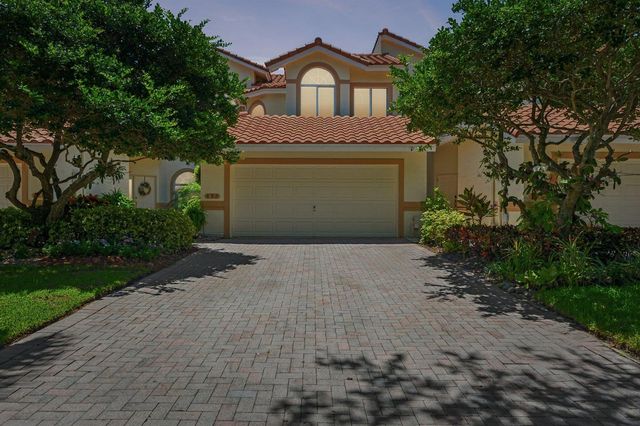 692 W Palm Aire Drive, Pompano Beach, FL 33069