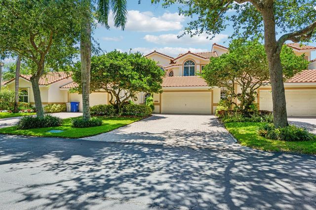 692 W Palm Aire Drive, Pompano Beach, FL 33069