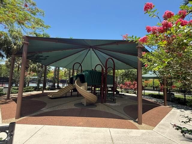 692 W Palm Aire Drive, Pompano Beach, FL 33069