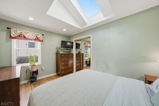 50 Skyline Lake Dr, Ringwood Boro, NJ 07456