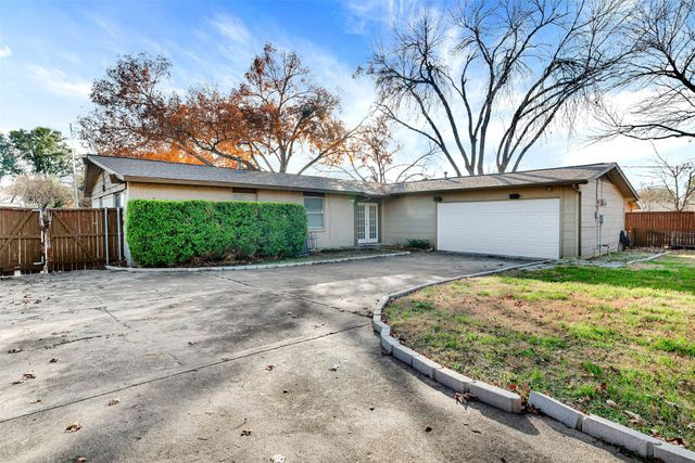 718 Silverstone Drive, Richardson, TX 75080