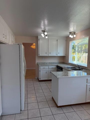 1723 Pheasant Drive, Hercules, CA 94547