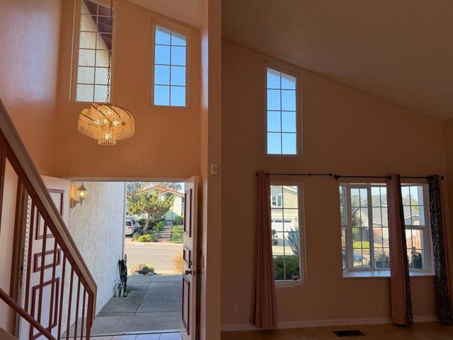 1723 Pheasant Drive, Hercules, CA 94547