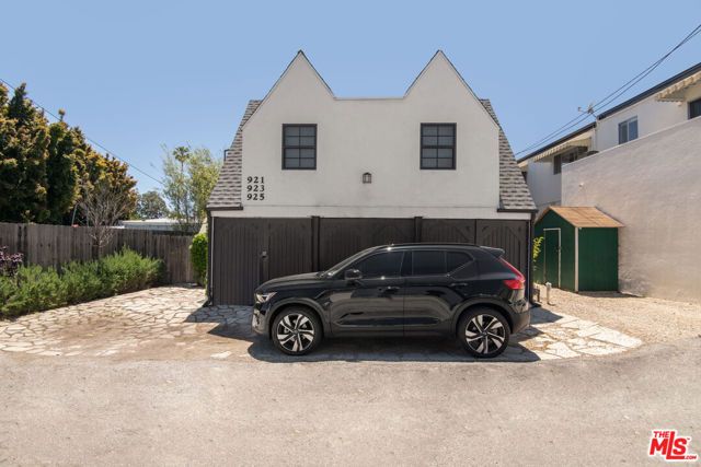 921 16th Street, Santa Monica, CA 90403