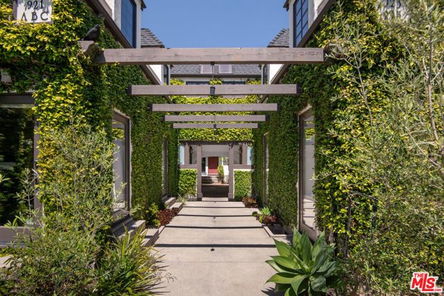 921 16th Street, Santa Monica, CA 90403