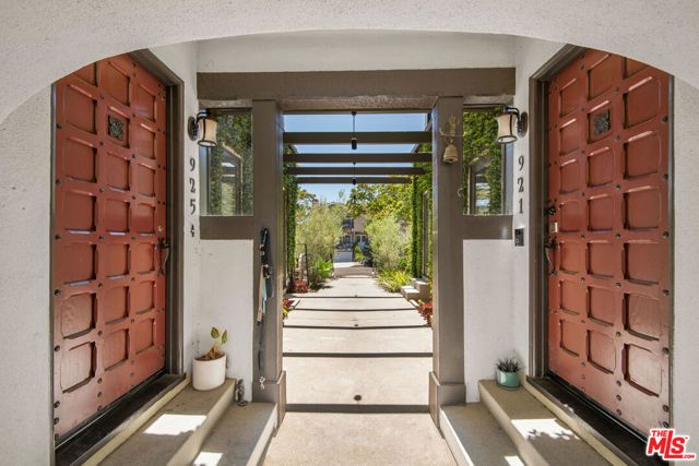 921 16th Street, Santa Monica, CA 90403