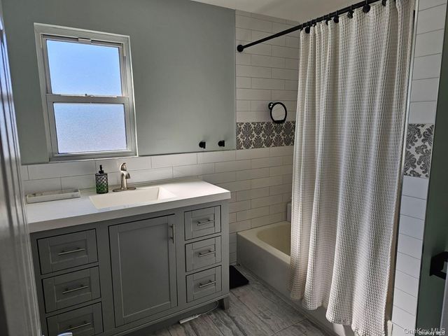 146 Kingston Boulevard, Island Park, NY 11558