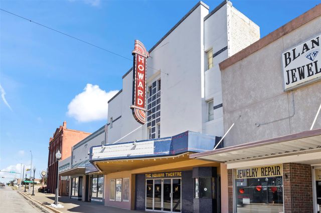 703 N Main ST, Taylor, TX 76574