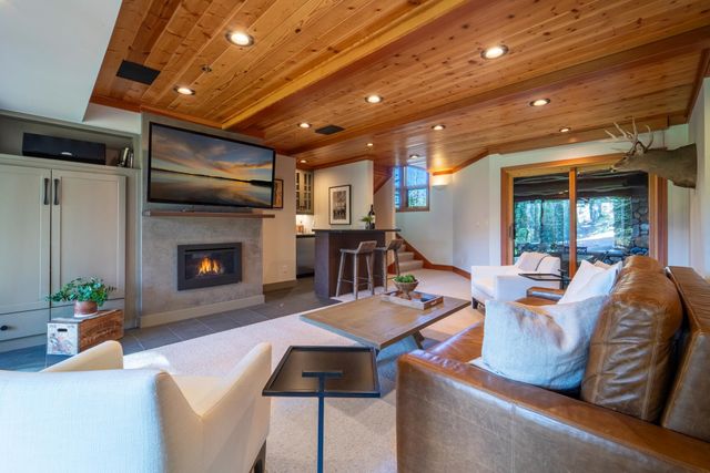 3058 Mountain Links Way, Olympic Valley, CA 96146