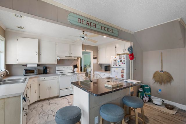 1846 Capri Drive, Charleston, SC 29407