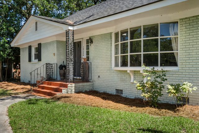 1846 Capri Drive, Charleston, SC 29407