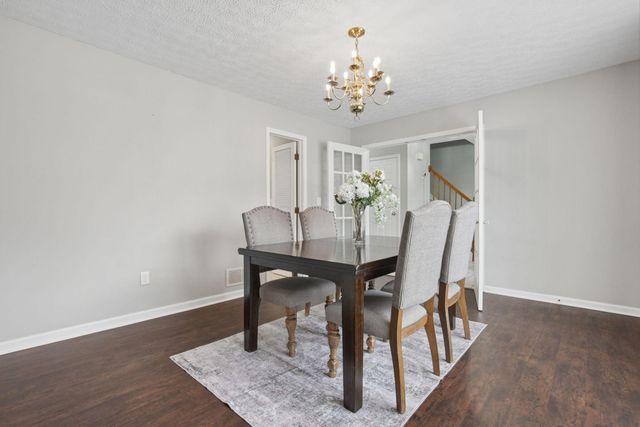 596 Ridenour Road, Columbus, OH 43230