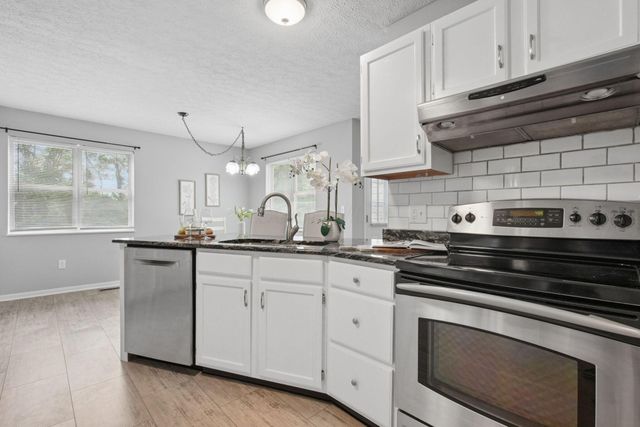 596 Ridenour Road, Columbus, OH 43230