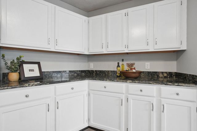 596 Ridenour Road, Columbus, OH 43230