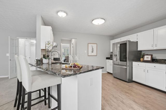 596 Ridenour Road, Columbus, OH 43230