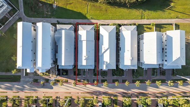 2614 E Seaside Drive, Galveston, TX 77550