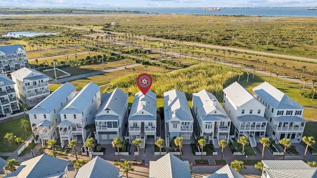 2614 E Seaside Drive, Galveston, TX 77550