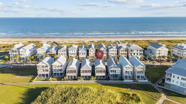 2614 E Seaside Drive, Galveston, TX 77550