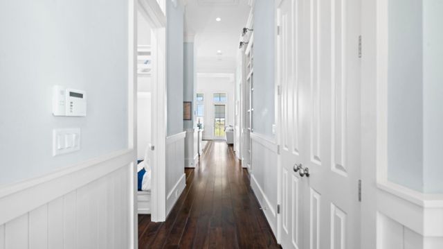 2614 E Seaside Drive, Galveston, TX 77550