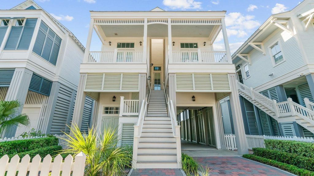 2614 E Seaside Drive, Galveston, TX 77550