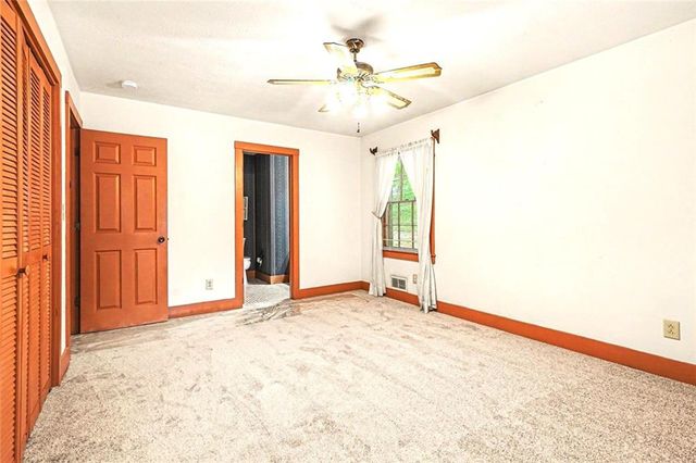 3642 Rainbow Circle SW, Snellville, GA 30039