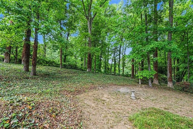 3642 Rainbow Circle SW, Snellville, GA 30039