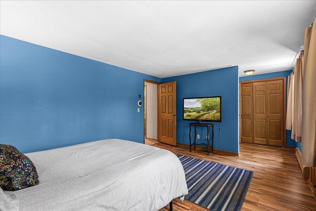 S23W26167 Canterbury LANE, Waukesha, WI 53188