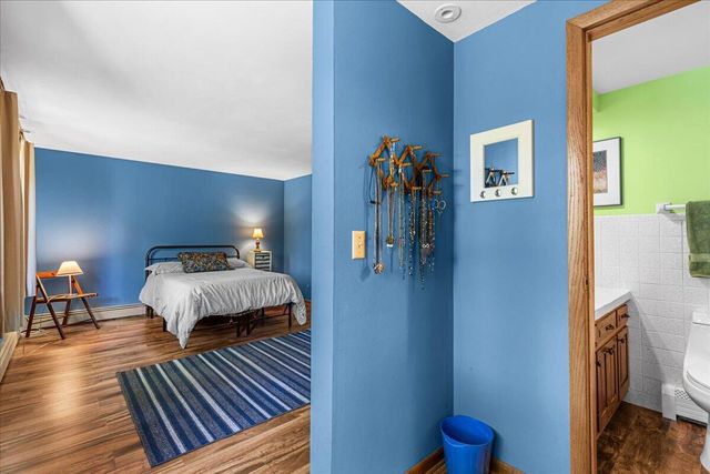 S23W26167 Canterbury LANE, Waukesha, WI 53188