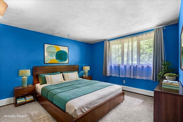 S23W26167 Canterbury LANE, Waukesha, WI 53188
