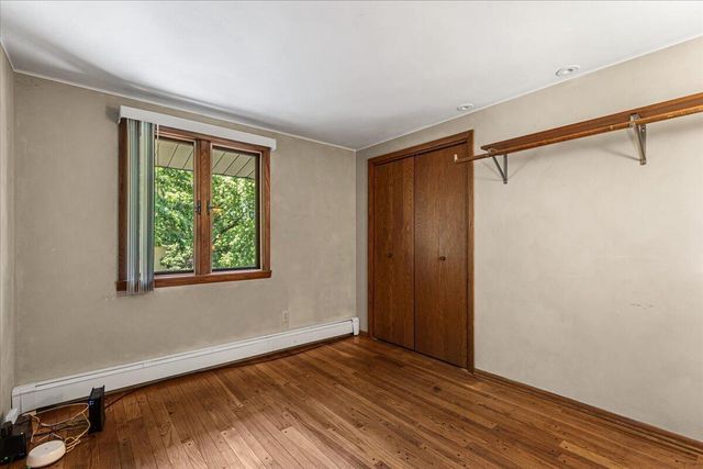 S23W26167 Canterbury LANE, Waukesha, WI 53188