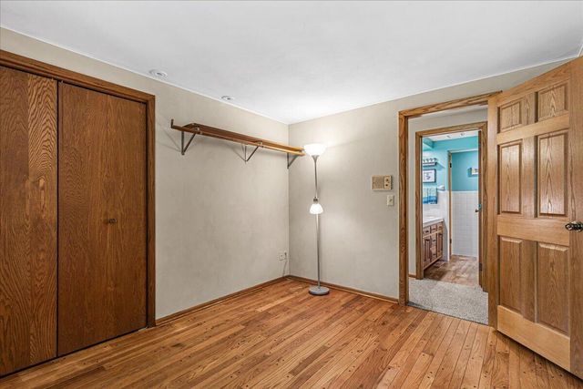 S23W26167 Canterbury LANE, Waukesha, WI 53188
