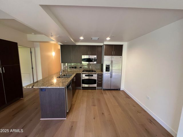 7121 E RANCHO VISTA Drive 2009, Scottsdale, AZ 85251