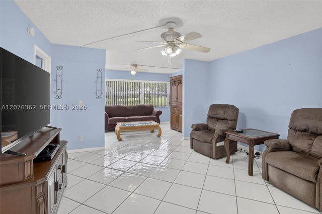 9721 Sunrise Lakes Blvd 102, Sunrise, FL 33322