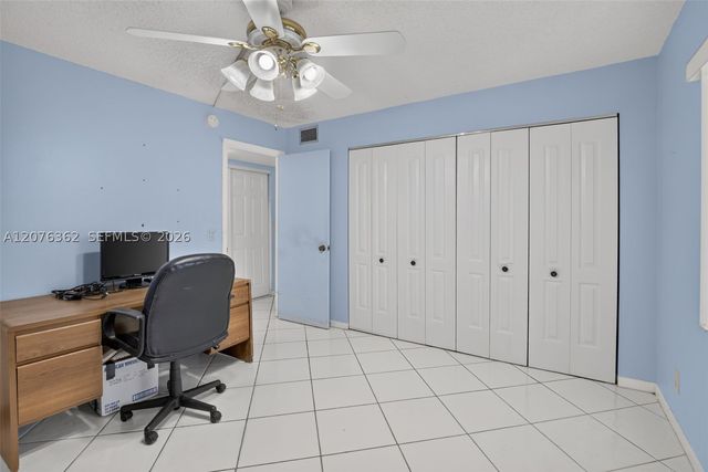 9721 Sunrise Lakes Blvd 102, Sunrise, FL 33322