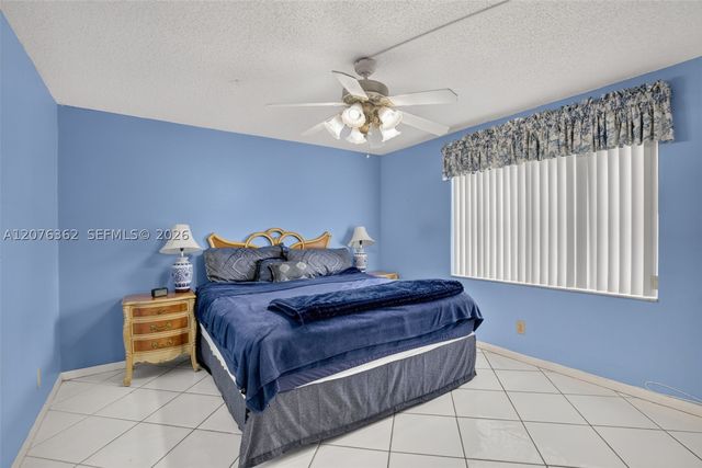 9721 Sunrise Lakes Blvd 102, Sunrise, FL 33322