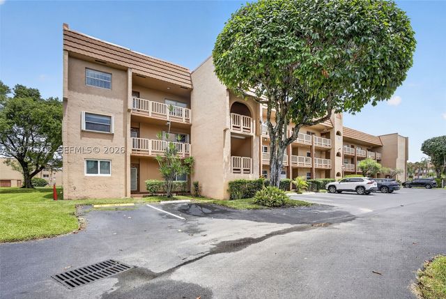 9721 Sunrise Lakes Blvd 102, Sunrise, FL 33322