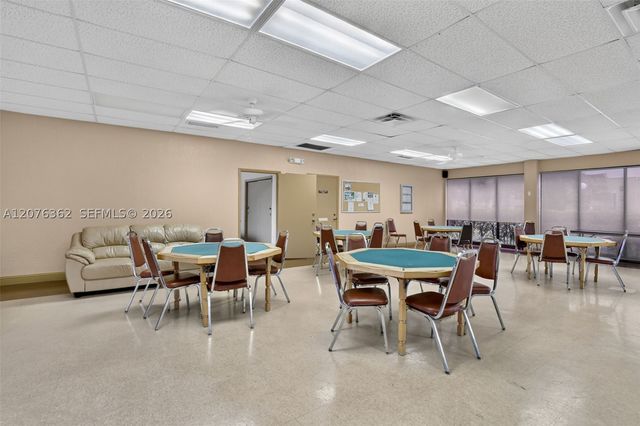 9721 Sunrise Lakes Blvd 102, Sunrise, FL 33322
