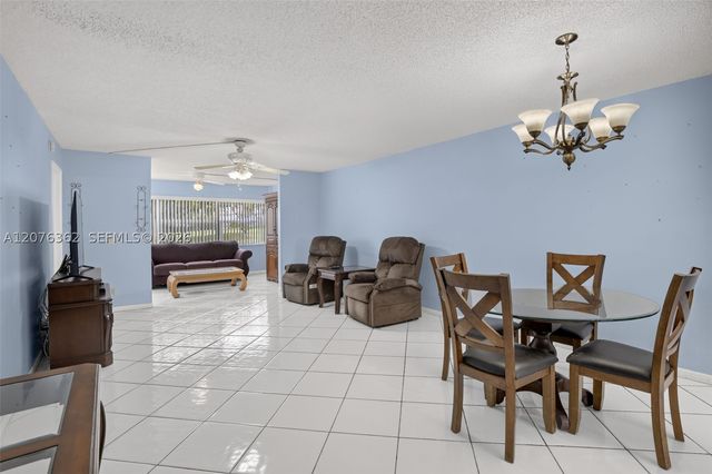 9721 Sunrise Lakes Blvd 102, Sunrise, FL 33322