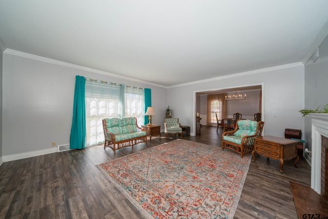 702 El Paso St., Jacksonville, TX 75766
