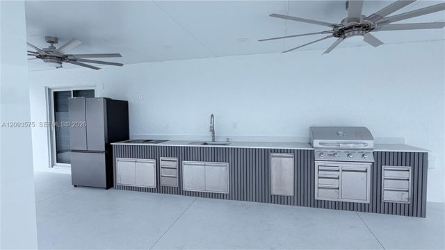 20726 SW 105 Avenue 1, Cutler Bay, FL 33189