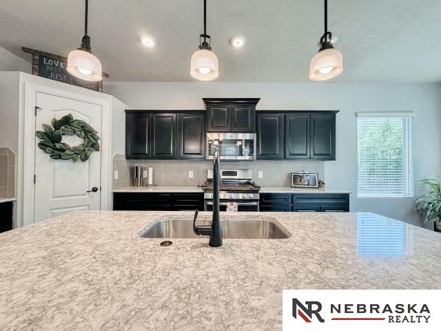 4502 S 199th Avenue, Omaha, NE 68135