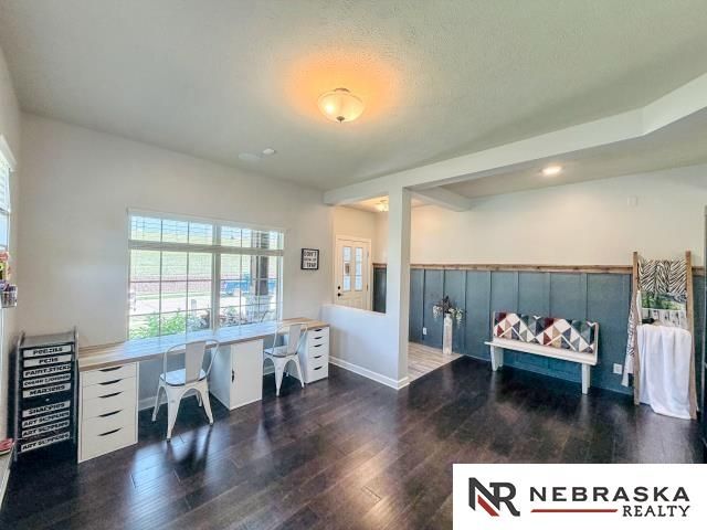 4502 S 199th Avenue, Omaha, NE 68135