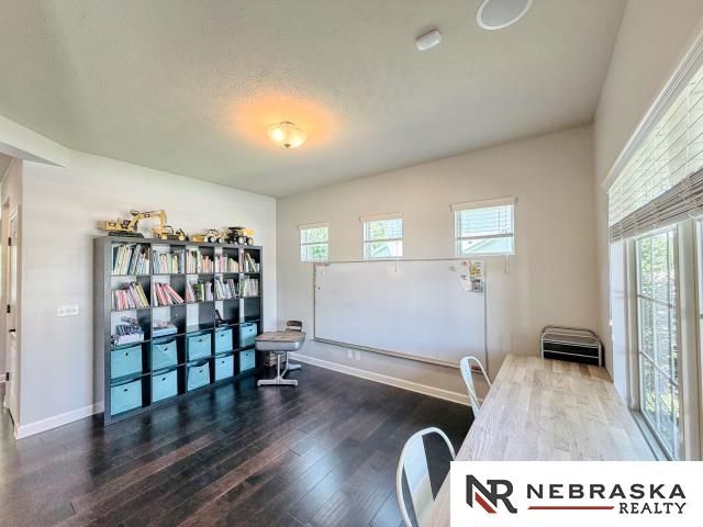 4502 S 199th Avenue, Omaha, NE 68135