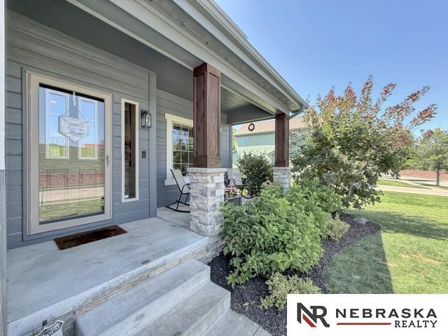 4502 S 199th Avenue, Omaha, NE 68135