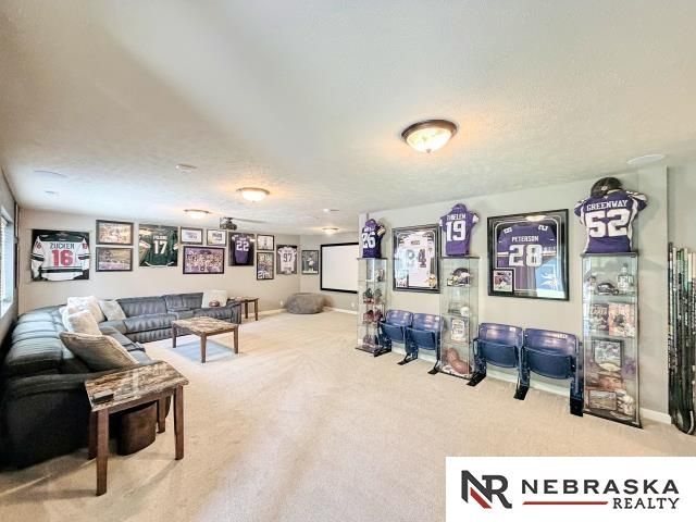 4502 S 199th Avenue, Omaha, NE 68135
